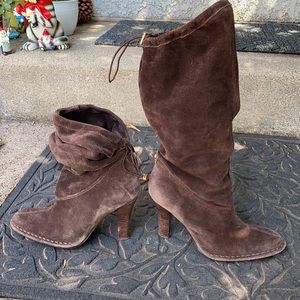 Hot in Hollywood Cinch Snap Button Suede Boots 👢